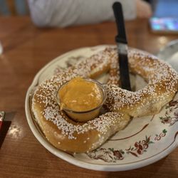 The Grateful Gnome Sandwich Shoppe & Brewery - Pretzel