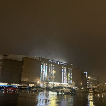 United Center - Stadiums & Arenas Near Me - Chicago, Illinois