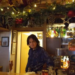 Kern's Stübchen - ADVENT in Kern's Stübchen HERZLICH WILLKOMMEN! Wirt Wolfgang freut sich auf Dich!