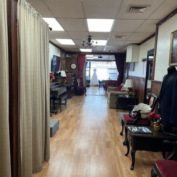 Charlie's Custom Tailor Alterations - Nice clean shop! - Men's Clothing Near Me - New York, New York Charlie's Custom Tailor Alterations - Nice clean shop! - Men's Clothing Near Me - New York, New York