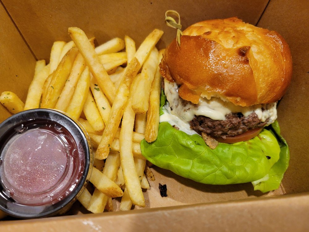 Tipsy Cow Burger Bar - Woodinville