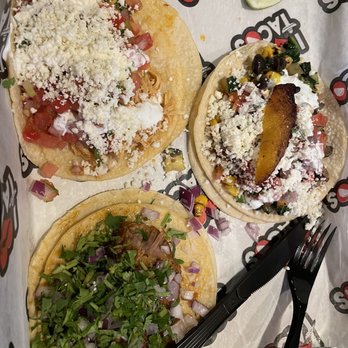 Tacos D Amor - Three $2 tacos for #louisvilletacoweek #chickentinga #masitadepuerco #vegetariano - Tacos Near Me - Louisville, Kentucky