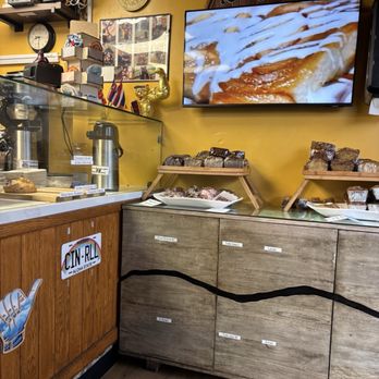 Cinnamon Roll Place - Bakeries Near Me - Kihei, Hawaii Cinnamon Roll Place - Bakeries Near Me - Kihei, Hawaii