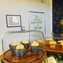 Archetti’s Bakery - Vanilla Cupcakes...