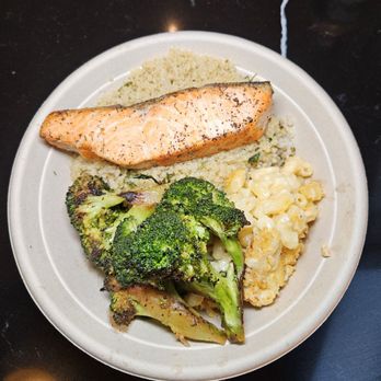 Quality Greens Kitchen - New American Near Me - Brooklyn, New York
