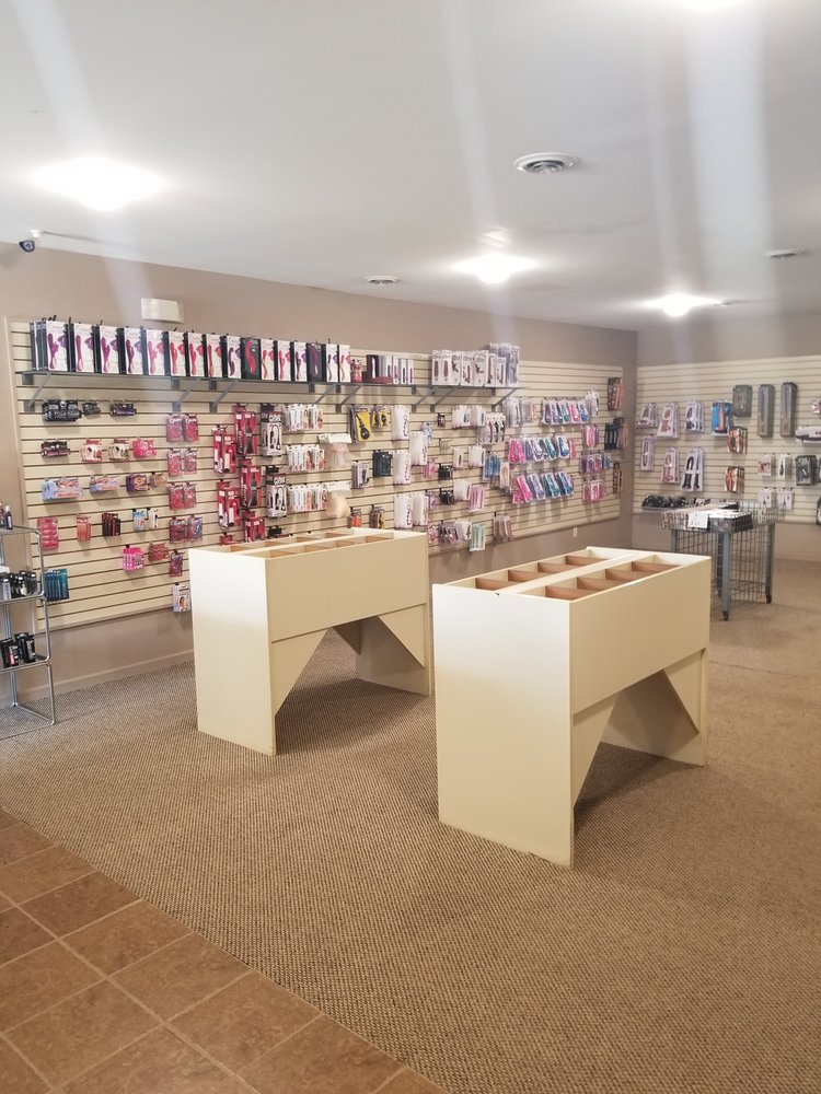 BROWN BAG VIDEO 101 South St, Peoria, Illinois Bookstores Phone