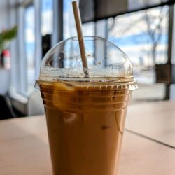Les Moulins La Fayette - Iced coffee on a warmer March day