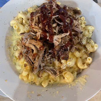 Darrell's Restaurant - Piggyback Mac was delicious selection of three different barbecue sauces to put on the pork - Southern Near Me - Venice, Florida Darrell's Restaurant - Piggyback Mac was delicious selection of three different barbecue sauces to put on the pork - Southern Near Me - Venice, Florida