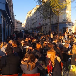 Moncœur Belleville - Brunch on a beautiful sunny sunday on Moncoeur Belleville's wonderful terrace. More than 300 happy people during the day !