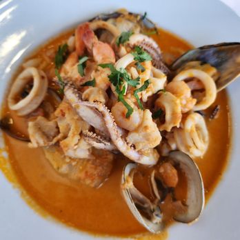 La Ronda Restaurant - La Ronda - Picante de Mariscos - Peruvian Near Me - San Mateo, California La Ronda Restaurant - La Ronda - Picante de Mariscos - Peruvian Near Me - San Mateo, California