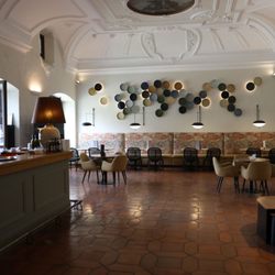 Parador de Cuenca - The bar area
