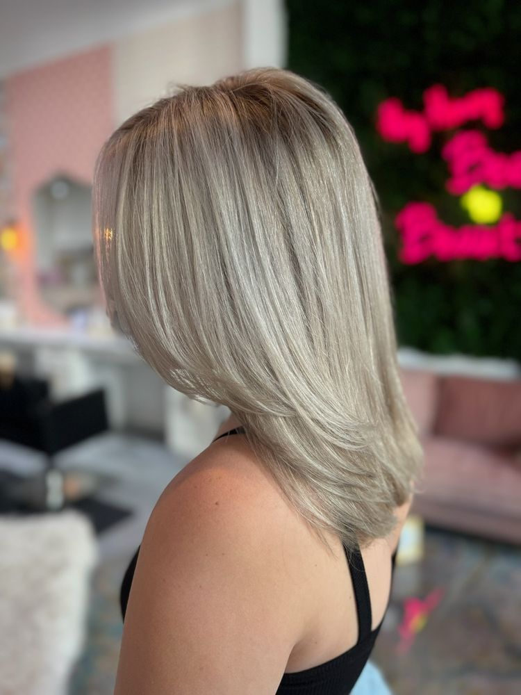 Beehive Beauty Company Image