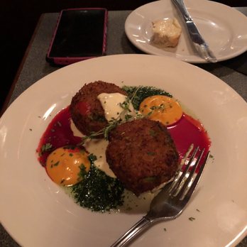 Moxie - Mmmmm, crab cakes - New American Near Me - Sacramento, California Moxie - Mmmmm, crab cakes - New American Near Me - Sacramento, California