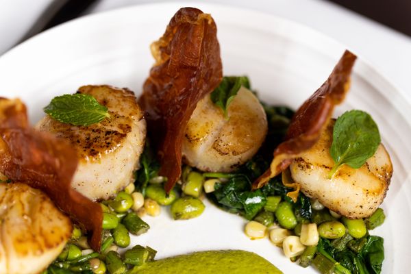 Whitestone Restaurant & Bar by null