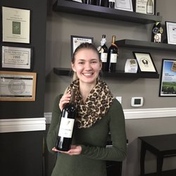 Cliff Creek Cellars in Newberg - Fun blind taste testing competition with Lacey!