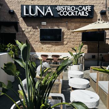 Luna Bistro Cafe - Patio with TVs - New American Near Me - Long Beach, California Luna Bistro Cafe - Patio with TVs - New American Near Me - Long Beach, California