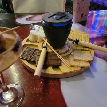 Santa’s Lair - Smore experience - Pop-Up Restaurants Near Me - San Diego, California Santa’s Lair - Smore experience - Pop-Up Restaurants Near Me - San Diego, California