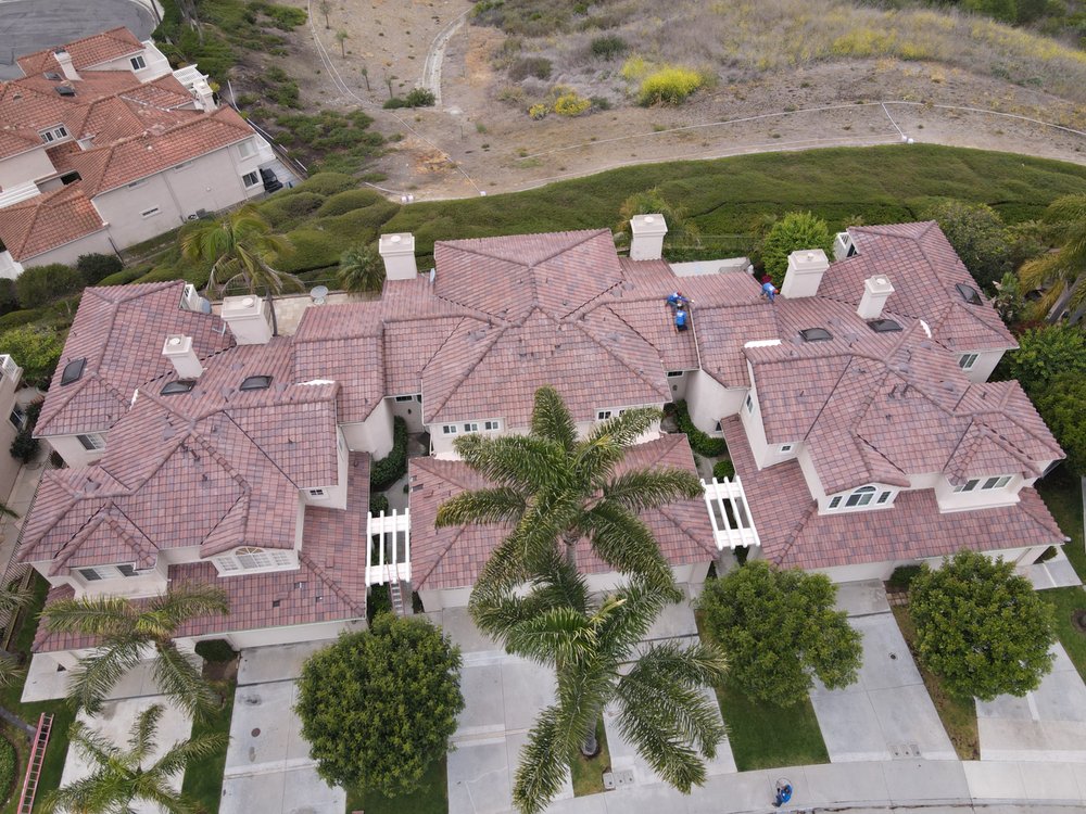 Slide of Alarcon Roofing