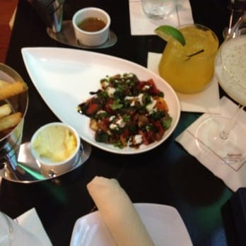 Bin 480 - Heirloom tomatoes, fries & mango margarita & cantaloupe martini - New American Near Me - San Francisco, California