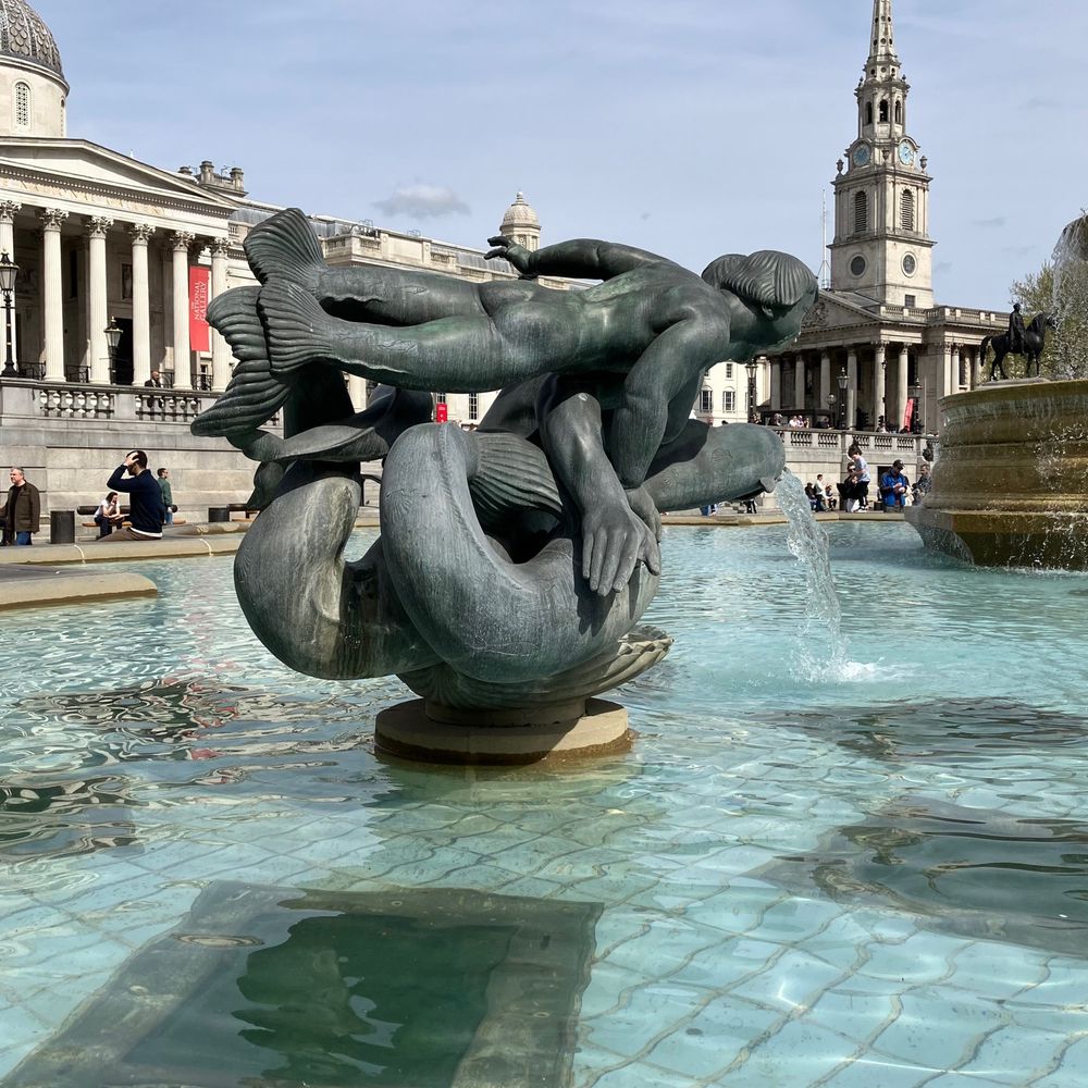 Trafalgar Square - Landmarks & Historical Buildings Near Me - London, XGL