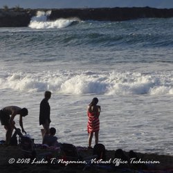 Maui Mele Taxi - Surf, paddle board, windsurf, and snorkel Maui Beaches with family and friends.