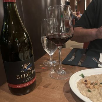 Gordon Ramsay Steak - Pinot Noir - Steakhouses Near Me - Westlake, Louisiana