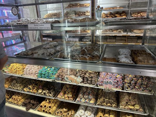 Del Ponte's Bakery by null