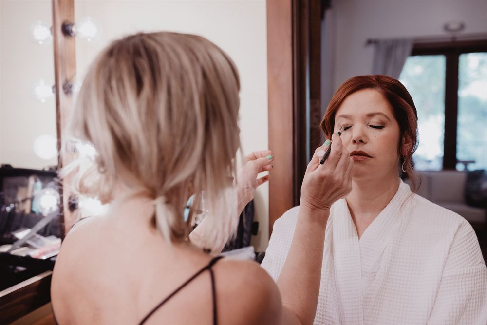 Absolutely Beautiful Brides Logo