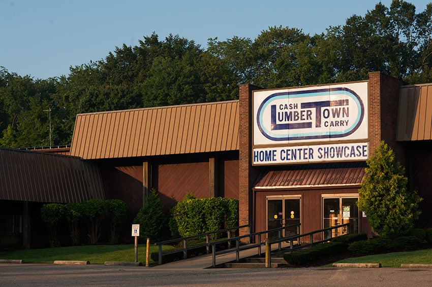 LUMBERTOWN Updated September 2024 3100 Dillon Falls Rd, Zanesville