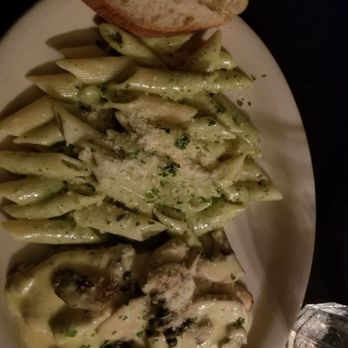 Giuseppe's Italian Restaurant - Chicken dish with pesto - Italian Near Me - Denton, Texas Giuseppe's Italian Restaurant - Chicken dish with pesto - Italian Near Me - Denton, Texas