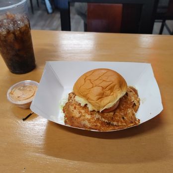 Smash’d Midwest Burgers - Salmon sandwich - Burgers Near Me - Greenfield, Indiana Smash’d Midwest Burgers - Salmon sandwich - Burgers Near Me - Greenfield, Indiana