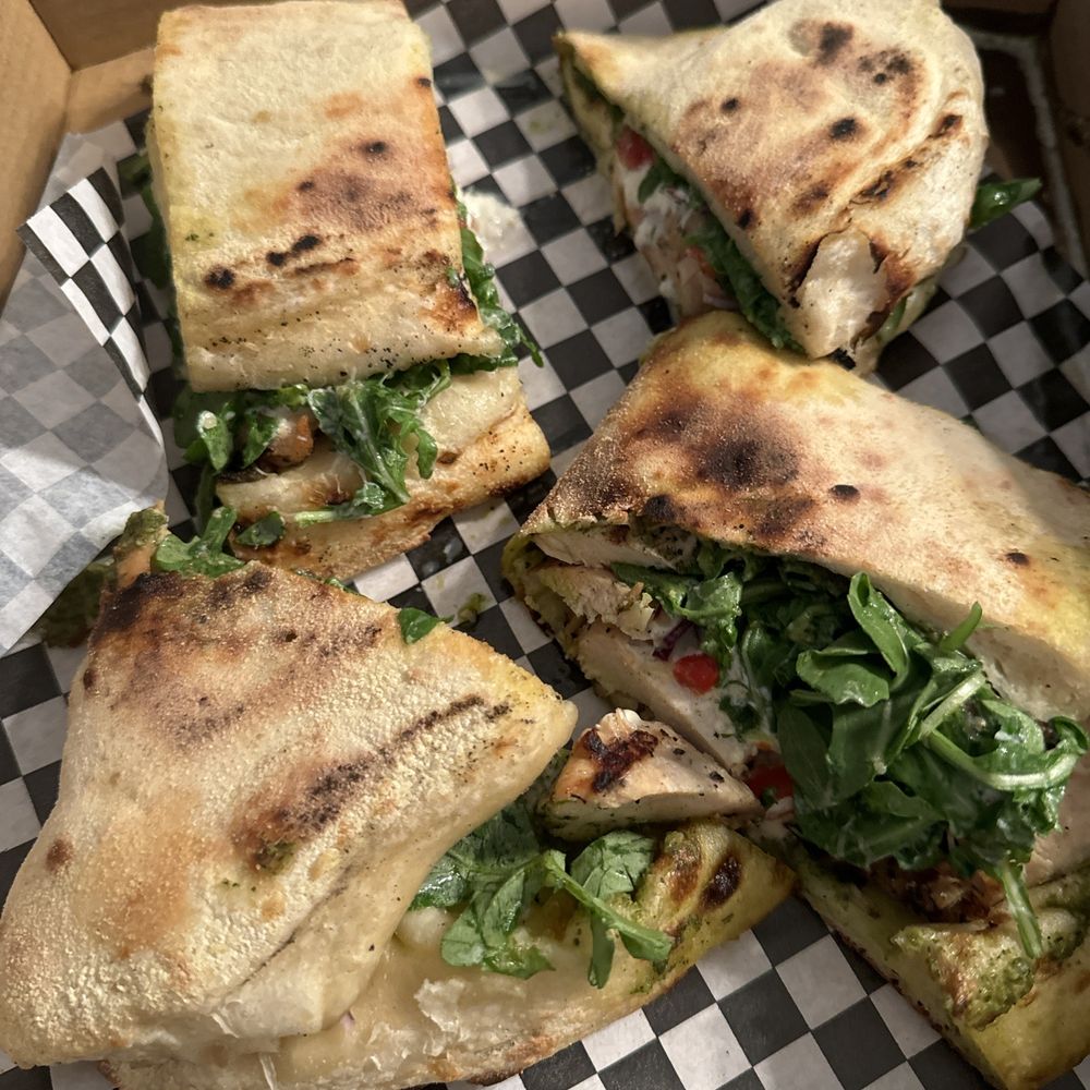 La Crosta Di Napoli - Pizza Near Me - Whittier, California La Crosta Di Napoli - Pizza Near Me - Whittier, California