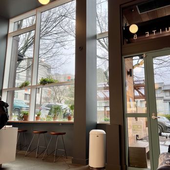 Push Pull on Union - Front window with countertop seating - Coffee & Tea Near Me - Seattle, Washington