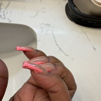 Best Nail Spa - Nails are not fully polished polish is already chipping - Nail Salons Near Me - Las Vegas, Nevada
