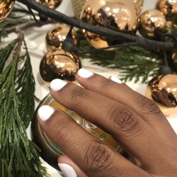 ZaZaZoo Nail Salon - It's beginning to look a lot like Christmas - Nail Salons Near Me - Chicago, Illinois