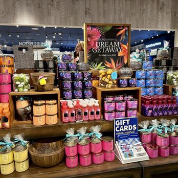 Bath & Body Works - Cosmetics & Beauty Supply Near Me - Puyallup, Washington Bath & Body Works - Cosmetics & Beauty Supply Near Me - Puyallup, Washington