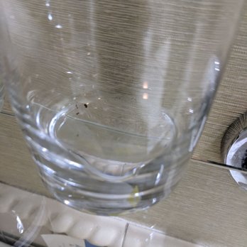 The Holly Inn - Black dirt in the cups... Nasty - Hotels Near Me - Pinehurst, North Carolina
