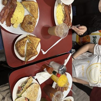 The Brothers Cafe - Breakfast & Brunch Near Me - Sunnyside, New York
