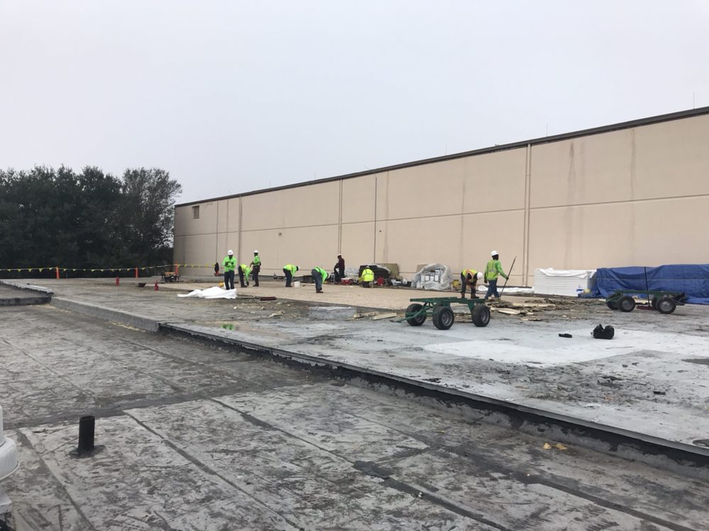 BEST VALUE MANAGEMENT Updated July 2024 1225 W Beaver St, Downtown, Florida Roofing