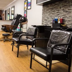 Jessika’s Beauty Salon - Shampoo area