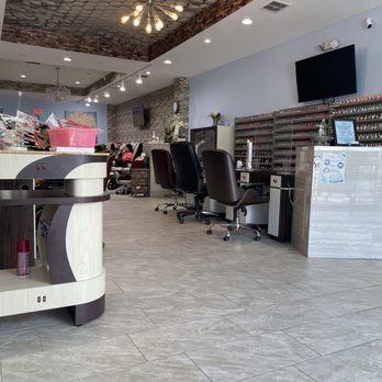 Hollywood Nail Spa - Inside - Nail Salons Near Me - Suwanee, Georgia Hollywood Nail Spa - Inside - Nail Salons Near Me - Suwanee, Georgia