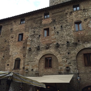 Comune di San Gimignano - amazing architecture - Town Hall Near Me - San Gimignano, SI
