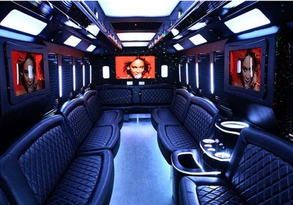 Proms - We carry 8 passenger limos upto 30 passenger party/limousine buses. Proms - We carry 8 passenger limos upto 30 passenger party/limousine buses.