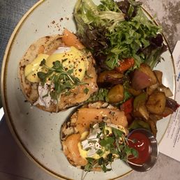 Eggs Benedict