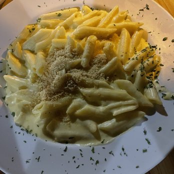O'Brien's Pub - Mac and cheese - Pubs Near Me - Newport, Rhode Island O'Brien's Pub - Mac and cheese - Pubs Near Me - Newport, Rhode Island