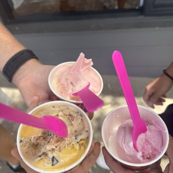 Saffron And Rose - Saffron and pistachio ice cream mixed with coffee ice cream (bottom left) - Ice Cream & Frozen Yogurt Near Me - Del Mar, California Saffron And Rose - Saffron and pistachio ice cream mixed with coffee ice cream (bottom left) - Ice Cream & Frozen Yogurt Near Me - Del Mar, California