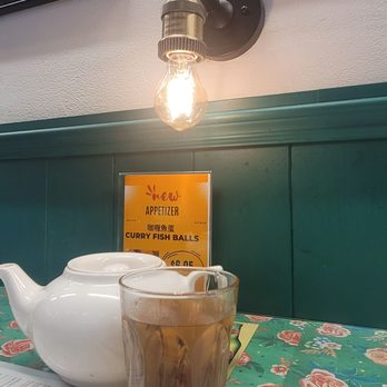 Chinatown BBQ - Complimentary hot tea - Barbeque Near Me - Vancouver, British Columbia
