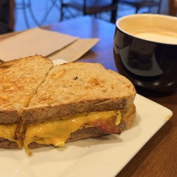 Rise & Vine - Breakfast sandwich - Cafes Near Me - Fort Collins, Colorado Rise & Vine - Breakfast sandwich - Cafes Near Me - Fort Collins, Colorado