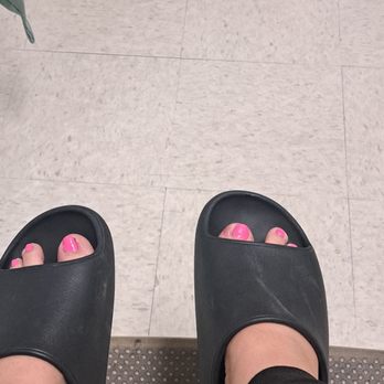 Rose Nails - Waiting at urgent care to get a shot antibiotics - Nail Salons Near Me - San Pedro, California Rose Nails - Waiting at urgent care to get a shot antibiotics - Nail Salons Near Me - San Pedro, California