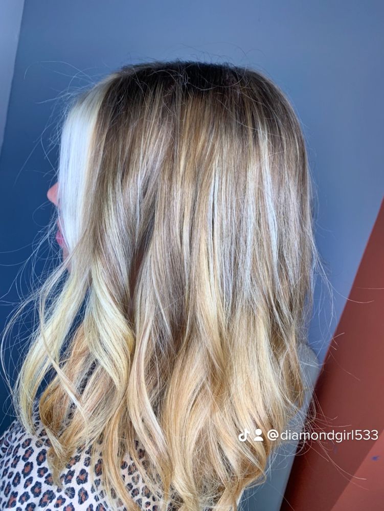 Anthony's Hair & Color Studio Logo